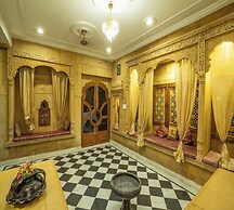 Hotel Golden Rock