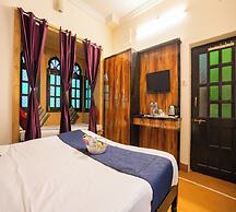 Hotel Golden Rock