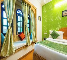 Hotel Golden Rock