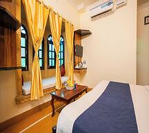 Hotel Golden Rock