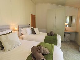 Kingfisher Lodge