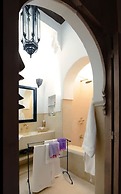 Charming Mini Riad 2 Bedrooms Shared Pool