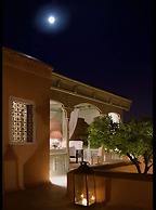 Charming Mini Riad 2 Bedrooms Shared Pool