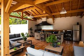 Proven ale House With Pool and spa