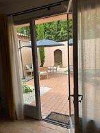 Proven ale House With Pool and spa