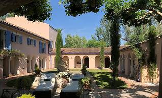 Proven ale House With Pool and spa