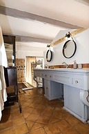 Proven ale House With Pool and spa