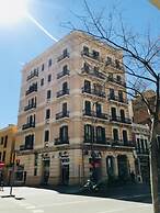 Feel at Sants Apartments