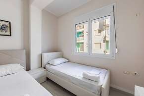 Sun Sea 1BR Apartment