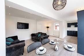 Hillfoot House