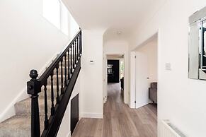 Hillfoot House