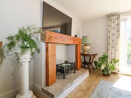 Holly Cottage