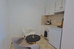 AVENA Suites
