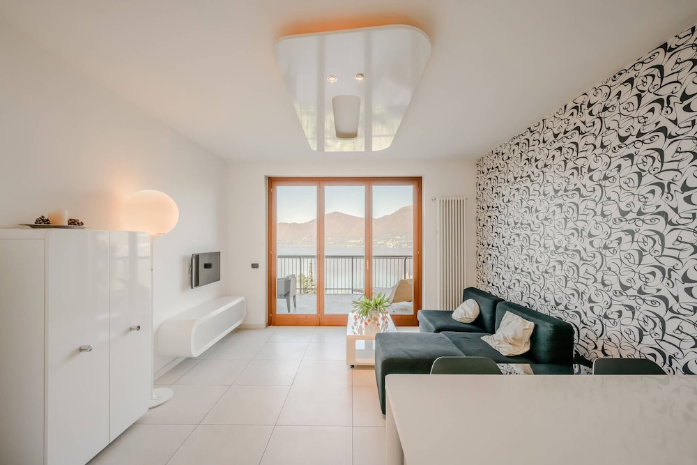 Stunning 1 bed Lake Maggiore Apartment