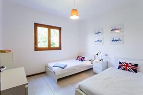 Dumenza Villas