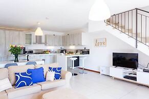 Dumenza Villas