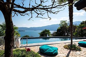 Pallanza Villas