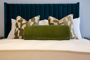 Deluxe Manchester Studio