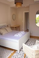 Contemporary Athenian Escape GHH