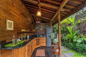 Lumina Wellness Retreat