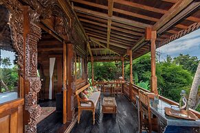Lumina Wellness Retreat