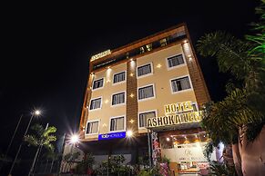 FabHotel Ashoka Legacy - Baghmugalia