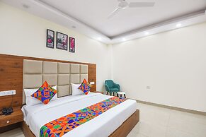 Fabhotel Evergreen