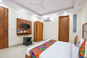 Fabhotel Evergreen