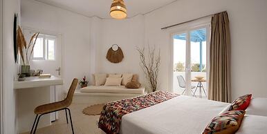 CAL DAY ROOMS SANTORINI