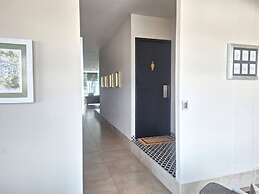Low bed Mixed Shared Room
