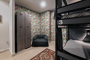 Top Bed Shared Room Men