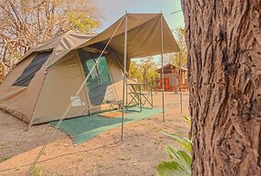 Khwai Mokoro Safaris and Campsites