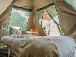 Khwai Mokoro Safaris and Campsites