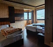 Hotel River View