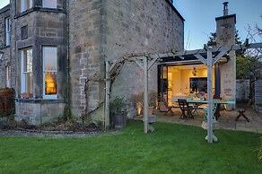 Eskbank Terrace Spacious House
