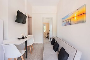 Seaview and Sunsets - Beachside Retreats