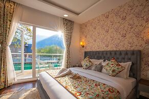 Moustache Pahalgam