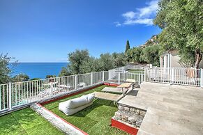 Holiday Resort Balzi Rossi