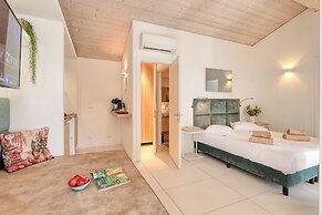 Holiday Resort Balzi Rossi