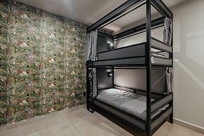 Top Bed Mixed Shared Room