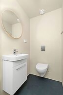 Central Guest House - Private Bathroom