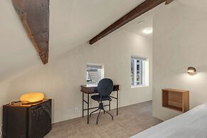 Central Guest House - Private Bathroom