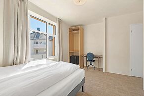 Central Guest House - Private Bathroom