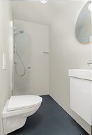 Central Guest House - Private Bathroom