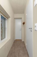 Central Guest House - Private Bathroom