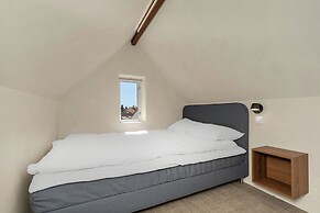 Central Guest House - Private Bathroom