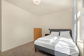Central Guest House - Private Bathroom