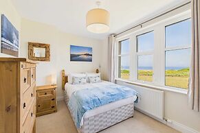 Host Stay Chirnells