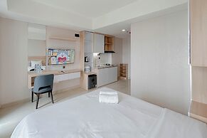 Studio Modern Style at Grand Sungkono Lagoon Apartment