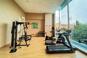 Spacious Studio Apartment at Capitol Suites